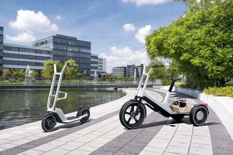 Cargobike και e-scooter από τη BMW