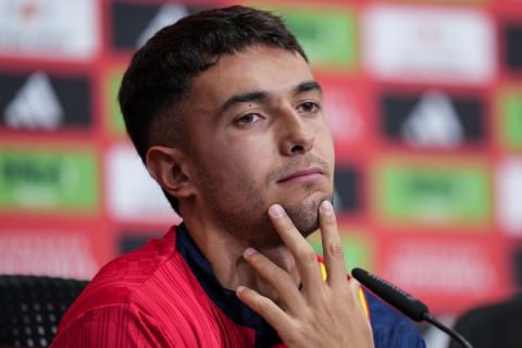 Spain's Martin Zubimendi attends a press conference at his base camp in Donaueschingen, Germany, Tuesday, June 18, 2024, ahead of their Group B soccer match against Italy at the Euro 2024 soccer tournament. (AP Photo/Manu Fernandez)