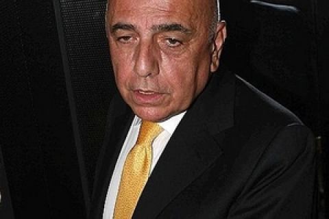 FOTO DI REPERTORIO
10-2007
Calcio: Galliani, grazie agli arbitri abbiamo sei punti in meno
Nella foto: Adriano Galliani
 - ©Marco Lussoso/LaPresse
22-10-2007
Calcio: Galliani, grazie agli arbitri abbiamo sei punti in meno
Nella foto: Adriano Galliani

¤foto di repertorio¤