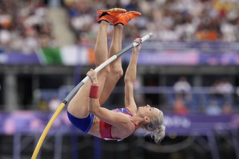 Katie Moon, of the United States, competes in the women's pole vault final at the 2024 Summer Olympics, Wednesday, Aug. 7, 2024, in Saint-Denis, France. (AP Photo/Rebecca Blackwell)