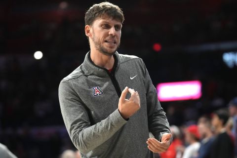 Arizona Riccardo Fois during the first half of an NCAA college basketball game against Southern University, Friday, Nov. 11, 2022, in Tucson, Ariz. (AP Photo/Rick Scuteri)