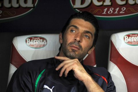 Italy's national football team goalkeeper Gianluigi Buffon waits on June 7, 2011 before his team's Euro 2012 friendly football match against Ireland in Liege. AFP PHOTO / JOHN THYS (Photo credit should read JOHN THYS/AFP/Getty Images)