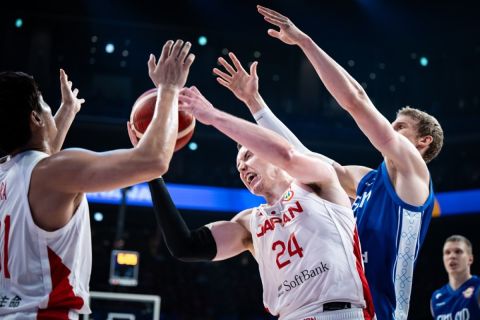 MundoBasket 2023, Ιαπωνία - Φινλανδία 98-88: Ανατροπή 18 πόντων και σοκ για την ομάδα του Μάρκανεν