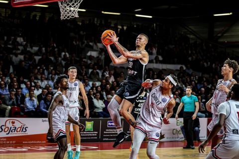 Basketball Champions League: Χαμός στο Σολέ - Ρίγα με άστοχη βολή που μέτρησε και ακυρώθηκε μετά το ματς, με αποτέλεσμα το παιχνίδι να λήξει αντί να πάει παράταση