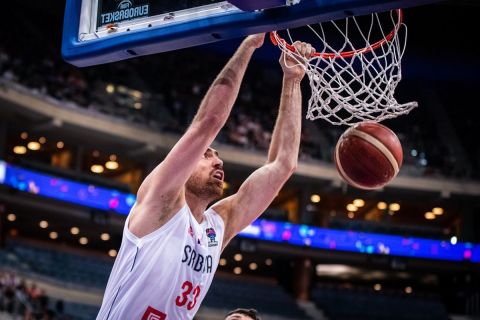 EuroBasket 2022, Σερβία - Πολωνία 96-69: Κυριάρχησε με Μιλουτίνοβ - Γιόκιτς και πάει αήττητη στο Βερολίνο