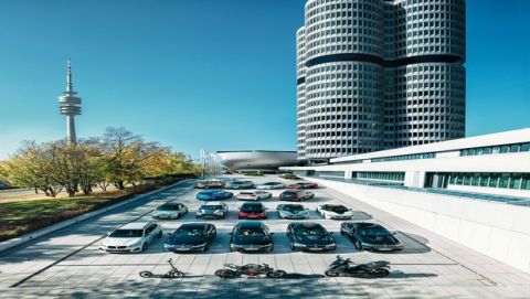 BMW: Έφθασε τις 500.000 ηλεκτροκίνητα και πάει για το εκατομμύριο