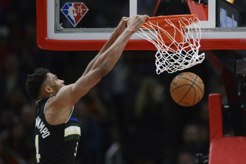 NBA: Οι καλύτερες στιγμές του Γιάννη Αντετοκούνμπο στη νίκη των Μπακς επί των Μπουλς 