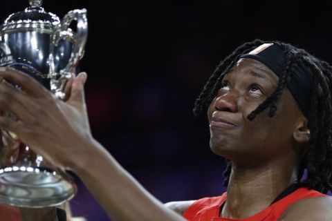 WNBA: Συγκίνησε η MVP του All Star Game με την αφιέρωση στη νεκρή μητέρα της