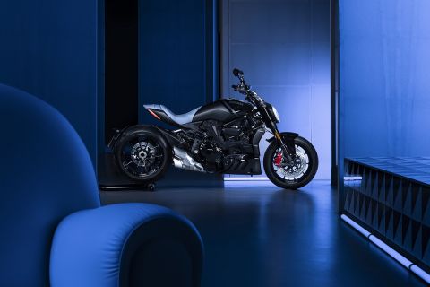 Ducati XDiavel Nera: Μια εντυπωσιακή techno-cruiser για 500 τυχερούς