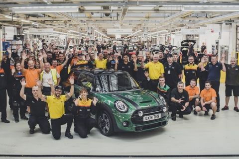 MINI: Δέκα εκατομμύρια οχήματα στο εργοστάσιο της Οξφόρδης