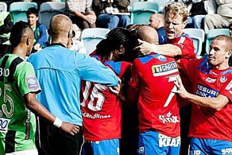 Bildnummer: 08657738  Datum: 25.09.2011  Copyright: imago/Kamerapress
Göteborg 2011 09 25 Allsvenskan 2011 GAIS Göteborg vs Helsingborgs IF , Erlend Hanstveit  - KP0300003 PUBLICATIONxNOTxINxSWExDENxUK; Fussball SWE xmk x1x 2011 quadrat  o0 Helsingborg

Image number 08657738 date 25 09 2011 Copyright imago CAMERA PRESS Gothenburg 2011 09 25 Allsvenskan 2011 GAIS Gothenburg vs Helsingborgs IF Erlend Hanstveit KP0300003 PUBLICATIONxNOTxINxSWExDENxUK Football SWE xmk x1x 2011 Square o0 Helsingborg 