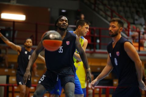 Ο Πανιώνιος πήρε φιλική νίκη με 83-72 κόντρα στο Λαύριο