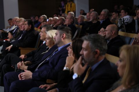 Η λαμπερή βραδιά της παρουσίασης της αυτοβιογραφίας του Παναγιώτη Γιαννάκη από τον Παντελή Βλαχόπουλο στο Ολυμπιακό Μουσείο της Θεσσαλονίκης