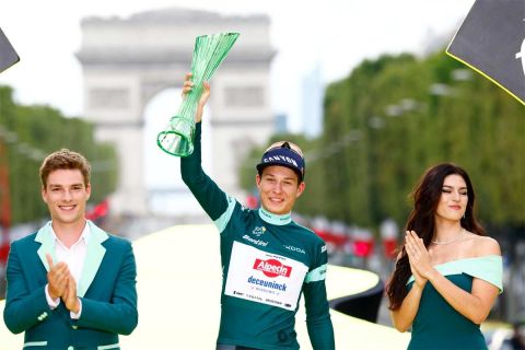 Ο Γιάσπερ Φίλιπσεν, νικητής της βαθμολογίας των πόντων στον περσινό Γύρο Γαλλίας, με την πράσινη φανέλα.