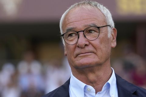 Cagliari's head coach Claudio Ranieri watches during a Serie A soccer match between Torino and Cagliari, at the Olimpic stadium in Turin, Italy, Monday, Aug. 21, 2023. (AP Photo/Luca Bruno)