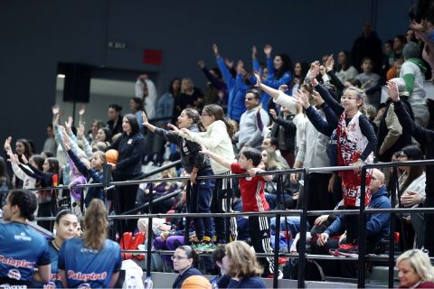 Συγκίνηση, χαμογέλα και όμορφες στιγμές στη γιορτή του μπάσκετ γυναικών, στο All Star Game 2024 στο κατάμεστο κλειστό της Γλυφάδας 