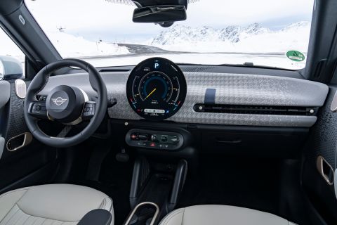 Mini Cooper SE Winter