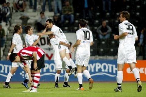 "Φιλική" νίκη με 2-1 επί της Αϊντχόφεν