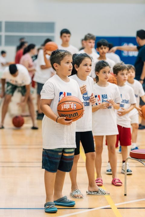 Ο θρύλος του NBA Dominique Wilkins επέστρεψε στην Ελλάδα για το NBA Basketball School στην Costa Navarino