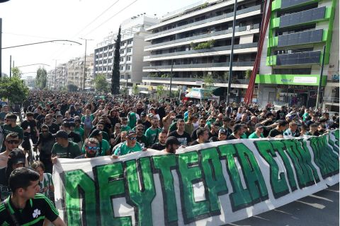 Παναθηναϊκός: 8.000 κόσμος στο συλλαλητήριο των οργανωμένων οπαδών κατά του Γιάννη Αλαφούζου