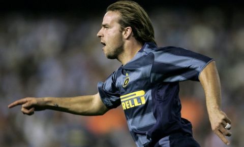 Dutch Inter Milan player Andy van der Meyde celebrates after scoring during the Champions League soccer match against Valencia in Valencia, Spain, Wednesday, Oct. 20, 2004. (AP Photo/Jasper Juinen)