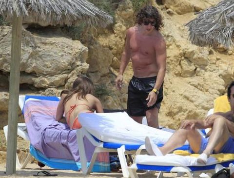 EL FUTBOLISTA CARLES PUYOL Y SU NOVIA LA MODELO MALENA COSTA DURANTE UNAS VACACIONES EN IBIZA
12/06/2011
IBIZA