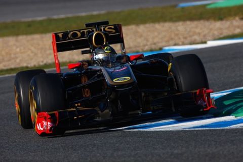 JEREZ DE LA FRONTERA, SPAIN - FEBRUARY 12:  Nick Heidfeld of Germany drives for the Renault team as a possible replacement for the injured Robert Kubica during day three of winter testing at the Circuito de Jerez on February 12, 2011 in Jerez de la Frontera, Spain.  (Photo by Mark Thompson/Getty Images)