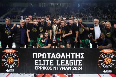 Elite League: Η απονομή του τροπαίου στον πρωταθλητή Μίλωνα 