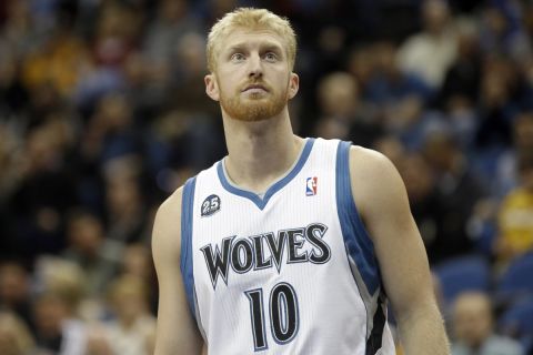 Minnesota Timberwolves' Chase Budinger plays in the first quarter of an NBA basketball game against the Detroit Pistons, Friday, March 7, 2014, in Minneapolis. (AP Photo/Jim Mone)