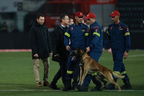 ΠΑΟΚ - ΑΕΚ: Οι ασπρόμαυροι βράβευσαν τους ανθρώπους της ΕΜΑΚ για τις διασώσεις στην Τουρκία