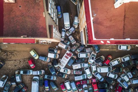 Vehicles pile up in the streets after flooding caused by late Tuesday and early Wednesday storm that left hundreds dead or missing in Alfafar, Valencia region, Spain, Saturday, Nov. 2, 2024.(AP Photo/Angel Garcia)