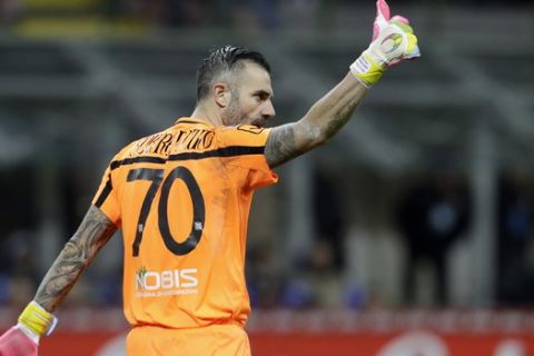 Chievo goalkeeper Stefano Sorrentino gives his thumbs up during a Serie A soccer match between Inter Milan and Chievo, at Milan's San Siro stadium, Italy, Saturday, Jan. 14, 2017. (AP Photo/Luca Bruno)