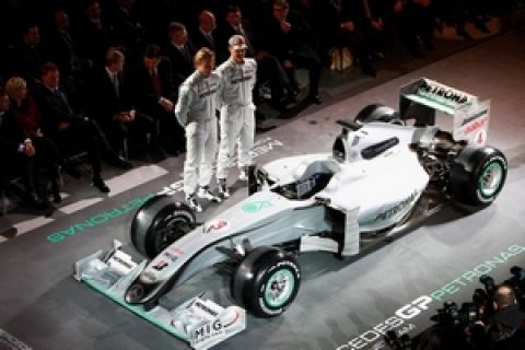 Παρουσιάστηκε επίσημα η Mercedes GP