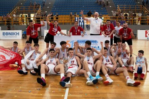 Ολυμπιακός - Περιστέρι 66-61: Οι ερυθρόλευκοι στέφθηκαν πρωταθλητές στο Πανελλήνιο Παίδων της Ξάνθης