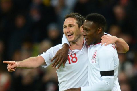 LONDON, ENGLAND - FEBRUARY 06:  Frank Lampard of England (L) celebrates with team-mate Danny Welbeck of England after he scores his team's second goal during the International friendly between England and Brazil at Wembley Stadium on February 6, 2013 in London, England.  (Photo by Mike Hewitt/Getty Images)