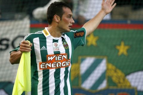 Rapid's Hamdi Salihi reacts after scoring against Wiener Neustadt during their Austrian league soccer match in Vienna September 26, 2009.   REUTERS/Robert Zolles (AUSTRIA SPORT SOCCER)