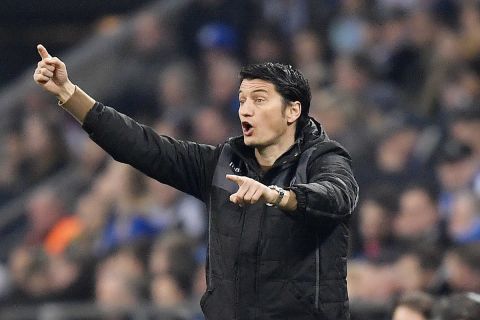 PAOK's head coach Vladimir Ivic reacts during the Europa League round of 32, second leg, soccer match between FC Schalke 04 and PAOK FC at the arena in Gelsenkirchen, Germany, Wednesday, Feb. 22, 2017. (AP Photo/Martin Meissner)