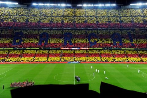 BARCELONA, SPAIN - OCTOBER 07:  Barcelona fans display a Catalan flag prior to the start of the la Liga match between FC Barcelona and Real Madrid at the Camp Nou stadium on October 7, 2012 in Barcelona, Spain.  (Photo by Jasper Juinen/Getty Images)