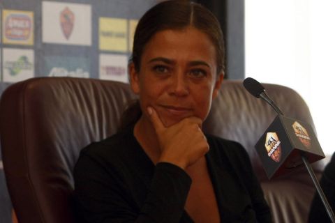 AS Roma's newly signed striker Marco Borriello, left, and AS Roma President Rosella Sensi meets the media during his official presentation at Rome's team headquarters in Rome,Thursday, Sept. 2, 2010. (AP Photo/Pier Paolo Cito)