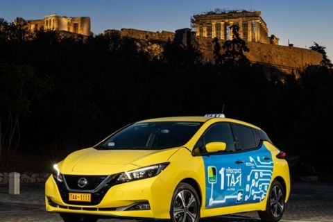 Nissan Leaf Taxi Athens