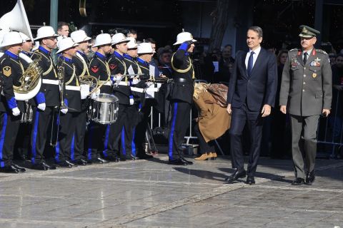 Ο Κυριάκος Μητσοτάκης στην κηδεία του Κώστα Σημίτη