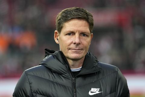 Frankfurt's head coach Oliver Glasner is pictured during the German Bundesliga soccer match between 1.FC Cologne and Eintracht Frankfurt in Cologne, Germany, Sunday, Feb. 12, 2023. (AP Photo/Martin Meissner)