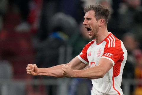 Bayern's Leon Goretzka celebrates after the Champions League quarter final second leg soccer match between Bayern Munich and Arsenal at the Allianz Arena in Munich, Germany, Wednesday, April 17, 2024. (AP Photo/Matthias Schrader)