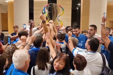 MundoBasket 2023, Εθνική Ελλάδας: Ομάδα και κόσμος μία γροθιά με "ζντο" και αρχηγική ομιλία Παπανικολάου