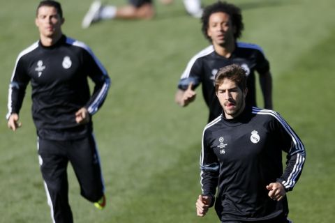 Entrenamiento del Real Madrid en Valdebebas. En la imagen, Cristiano Ronaldo, Marcelo y Lucas Silva. 

Real Madrid training session. In this picture, Cristiano Ronaldo, Marcelo and Lucas Silva.