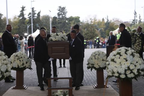 Σε λαϊκό προσκύνημα η σορός του Γιάννη Μπουτάρη | 12 Νοεμβρίου 2024