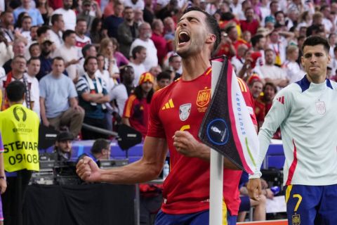 Spain's Mikel Merino celebrates after scoring his sides second goal during a quarter final match between Germany and Spain at the Euro 2024 soccer tournament in Stuttgart, Germany, Friday, July 5, 2024. (AP Photo/Manu Fernandez)