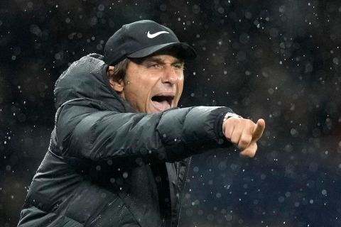 FILE - Tottenham's head coach Antonio Conte gives instructions from the side line during the English Premier League soccer match between Tottenham Hotspur and Newcastle United at the Tottenham Hotspur Stadium in London, England, Sunday, Oct. 23, 2022. Tottenham announced that manager Antonio Conte has left the Premier League club "by mutual agreement." (AP Photo/Frank Augstein, File)