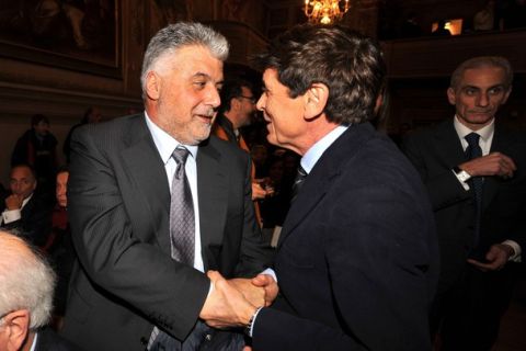 BOLOGNA, ITALY - DECEMBER 23:  (L-R) Albano Guaraldi and Gianni Morandi attend a presentation to the press of the new corporate structure of the Bologna FC 1909 on December 23, 2010 in Bologna, Italy.  (Photo by Roberto Serra/Getty Images)