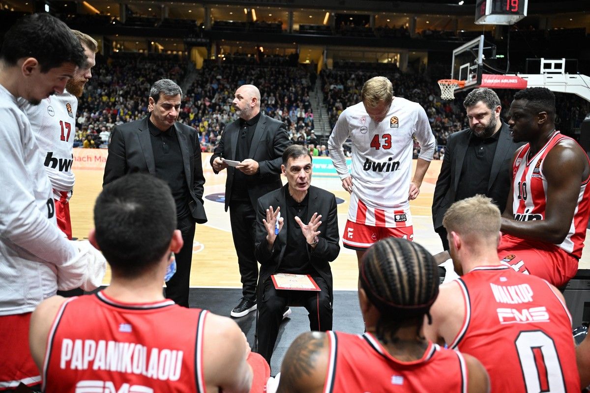 https://www.sport24.gr/img/937/10241792/731000/we1200/1200/bartzokas-olympiakos-alba.jpg